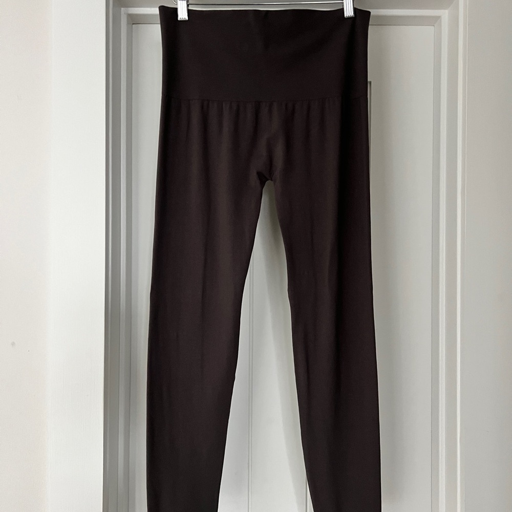 M. Rena Women’s Dark Charcoal Leggings